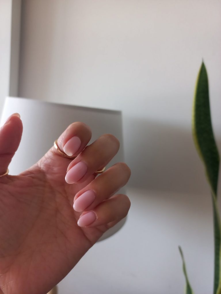 Ongles au chablon : tout ce qu'il faut savoir